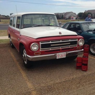 1968 International Travelall – $1200 (Amarillo)