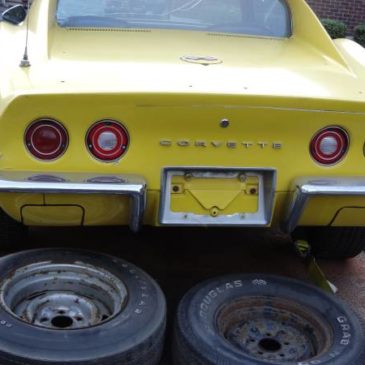 1972 Corvette Coupe. Matching number project. – $6000 (Oak brook)