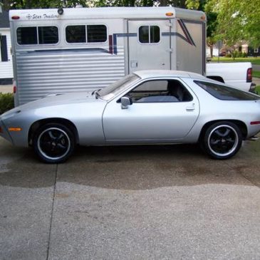 1978 Porsche 928 – $10000 (zeeland)